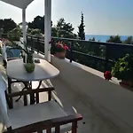 Sea Side Alexandra Apartamento *
