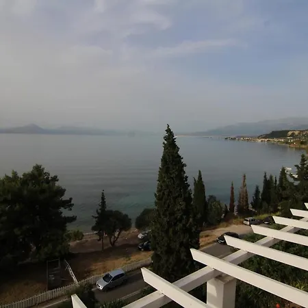 Sea Side Alexandra Apartment *