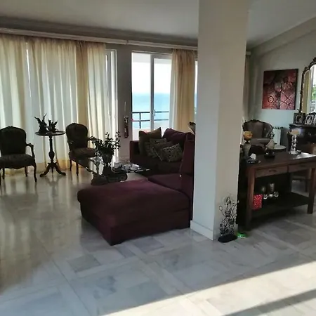 Sea Side Alexandra Daire