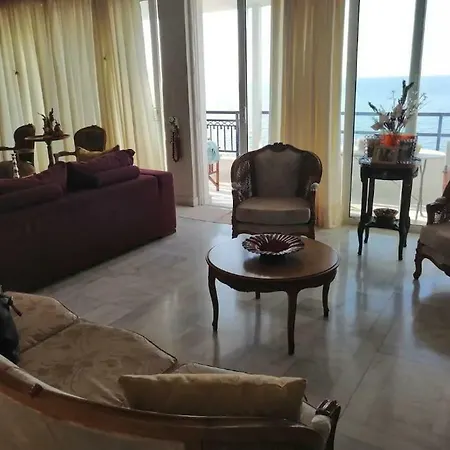 Sea Side Alexandra *