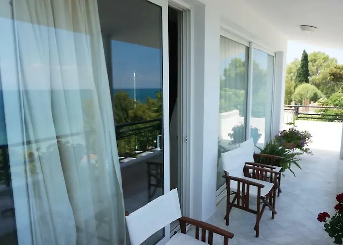 Sea Side Alexandra Apartment