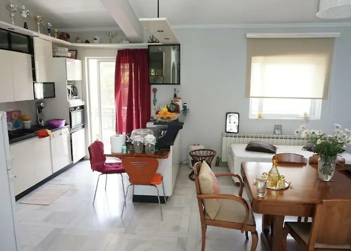 Sea Side Alexandra Apartment Alissos