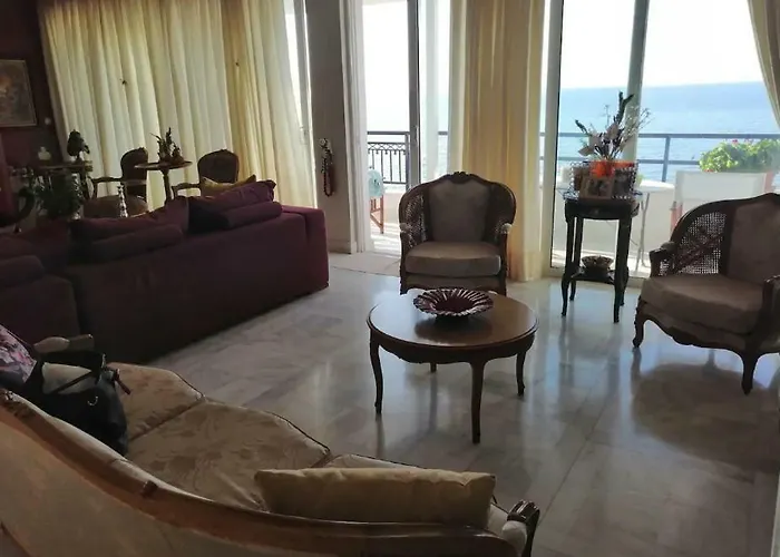 Sea Side Alexandra *